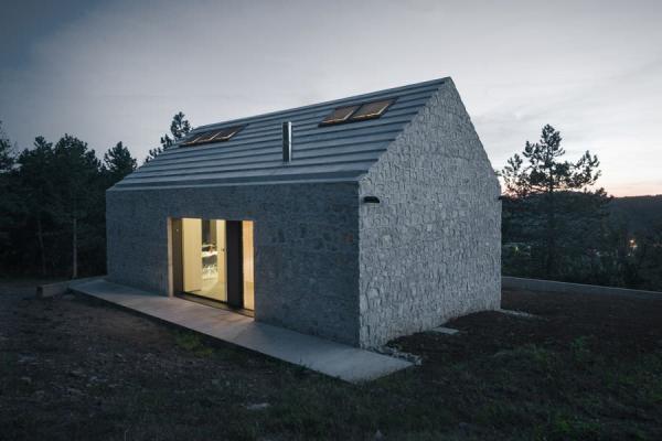 compact-slovenia-house