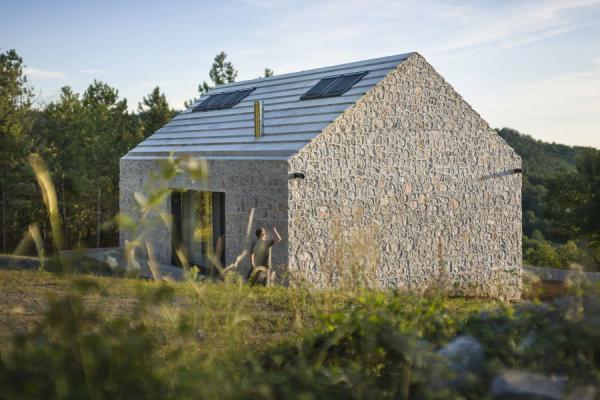 compact-slovenia-house-exterior1