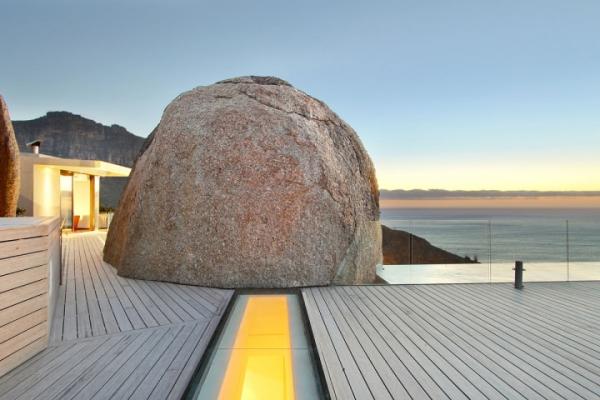 deck-boulder