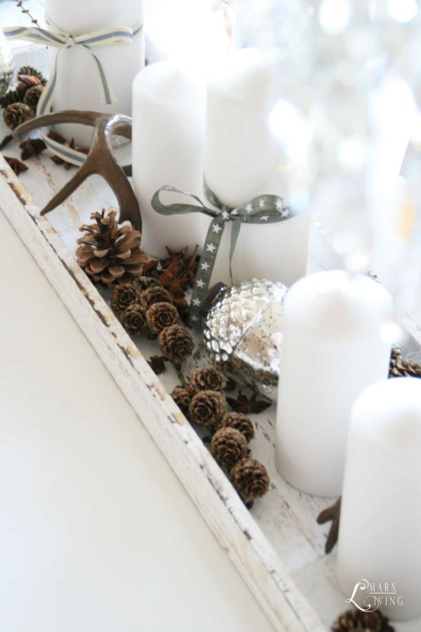 display-white-candles-winter