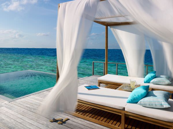 dusit-thani-maldives-resort12