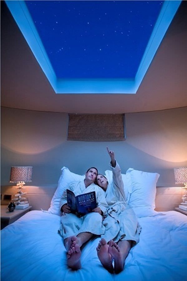 fancy-hotel-bedroom-skylight-view