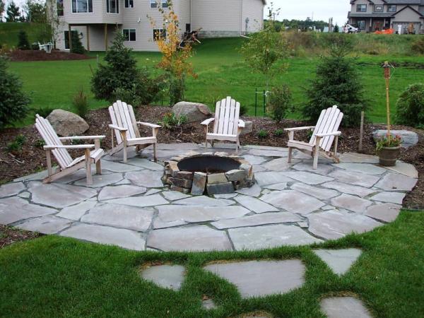 firepit-rocks-path-decor