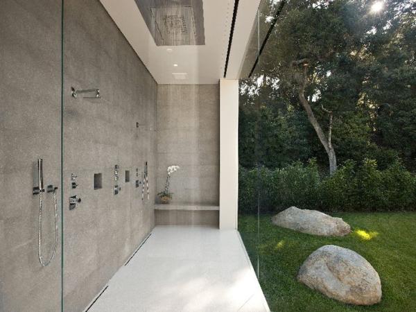 garden-shower-view-no-privacy