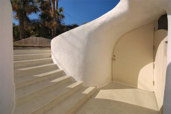 hobbit-dune-house-by-william-morgan-entryway1