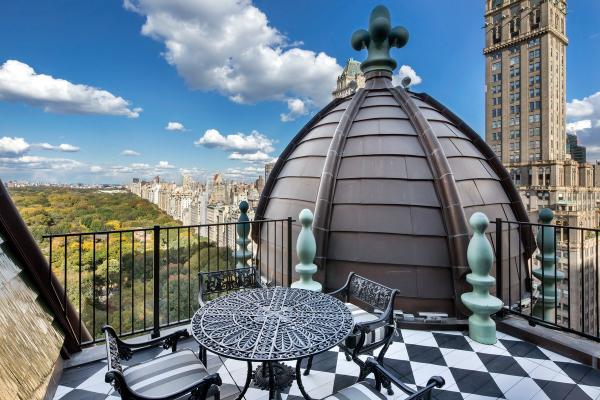 if-you-head-up-to-the-roof-you-get-amazing-views-of-central-park-and-fifth-avenue