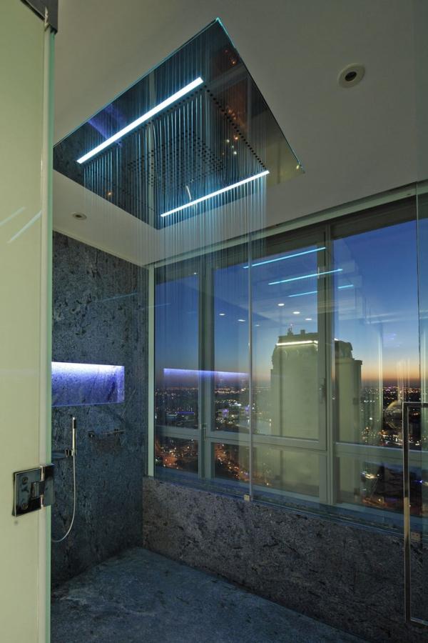 leds-make-the-shower-stand-out