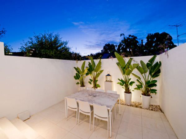 modern-small-backyard