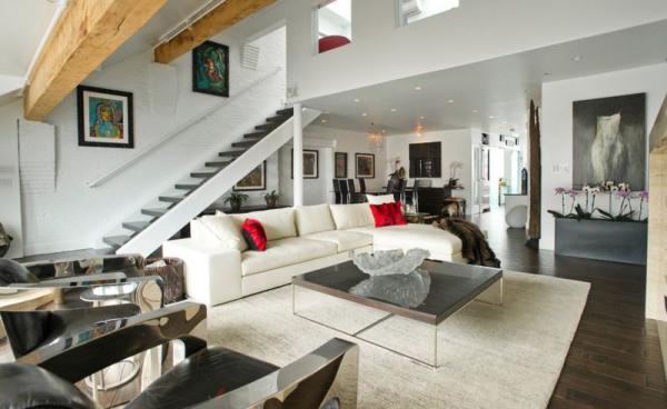 ocean-front-house-with-large-living-room