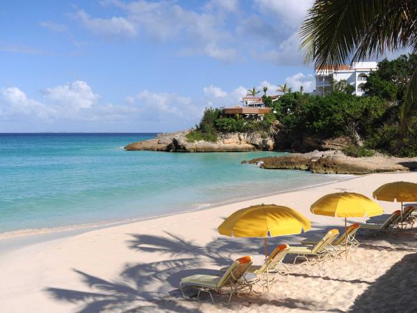 out-on-the-beach-guests-can-enjoy-yoga-kayaking-snorkeling-sailing-windsurfing-and-more