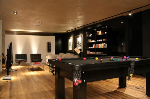 pool-table-bachelor-room
