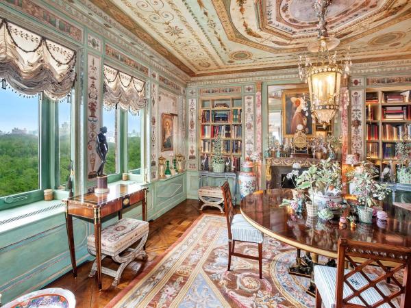 the-apartment-also-has-stunning-central-park-views-from-all-sides