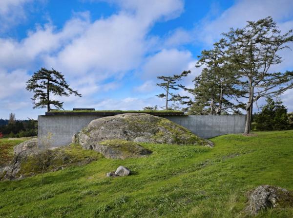 the-pierre-by-olson-kundig-architects-landscape-view
