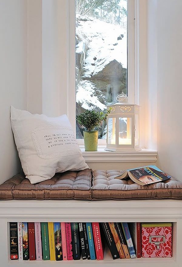 tiny-alcove-window-nook-books-storage
