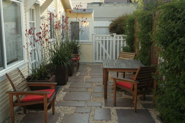 traditional-backyard