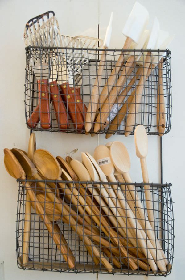 wire-basket-for-utensils